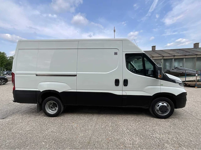 2016 iveco daily 35c15v 3.0 352 bedrijfswagen - afbeelding 32 van  36