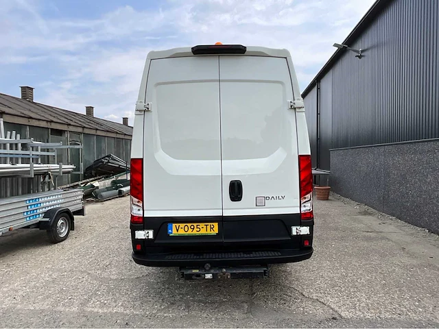 2016 iveco daily 35c15v 3.0 352 bedrijfswagen - afbeelding 35 van  36