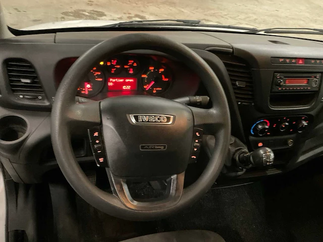 2016 iveco daily 35s11 bedrijfswagen - afbeelding 9 van  28