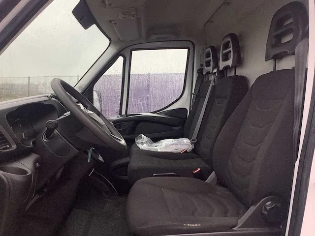 2016 iveco daily bedrijfswagen - afbeelding 10 van  18