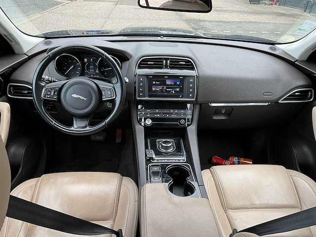 2016 jaguar f-pace 2.0d awd personenauto - afbeelding 16 van  34