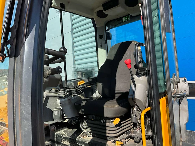 2016 jcb hd110wtt4 banden graafmachine - afbeelding 18 van  36