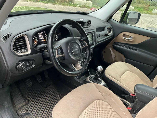 2016 jeep renegade latitude personenauto - afbeelding 13 van  36