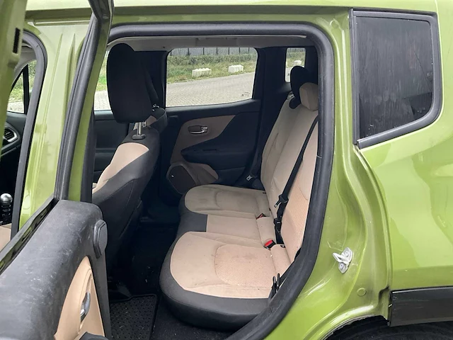 2016 jeep renegade latitude personenauto - afbeelding 21 van  36