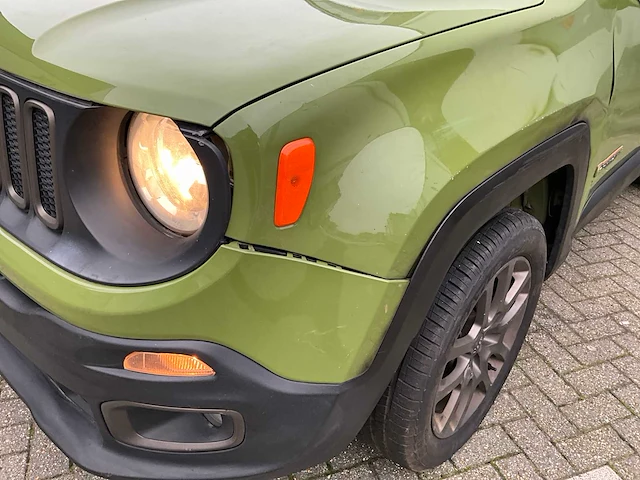2016 jeep renegade latitude personenauto - afbeelding 22 van  36