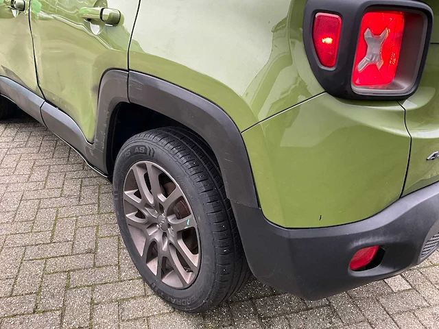 2016 jeep renegade latitude personenauto - afbeelding 28 van  36