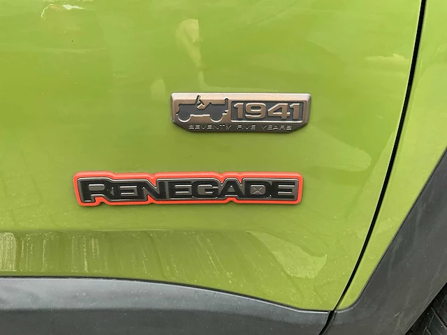 2016 jeep renegade latitude personenauto - afbeelding 30 van  36