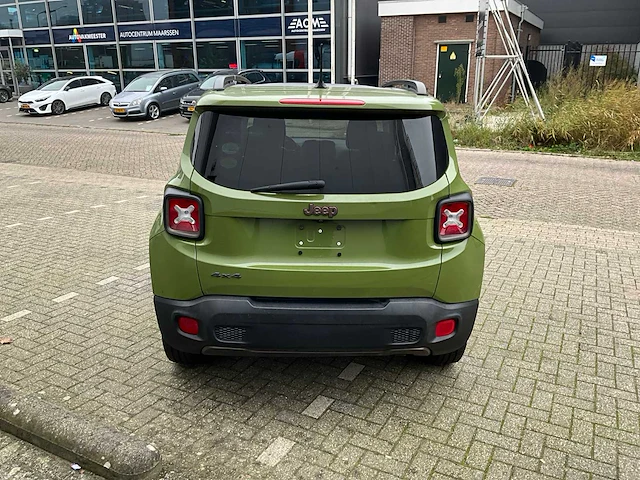 2016 jeep renegade latitude personenauto - afbeelding 32 van  36