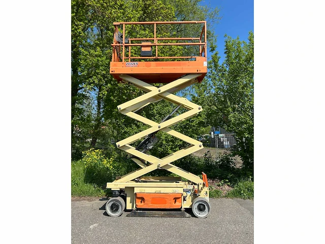 2016 jlg 2032 es schaarhoogwerker - afbeelding 13 van  15
