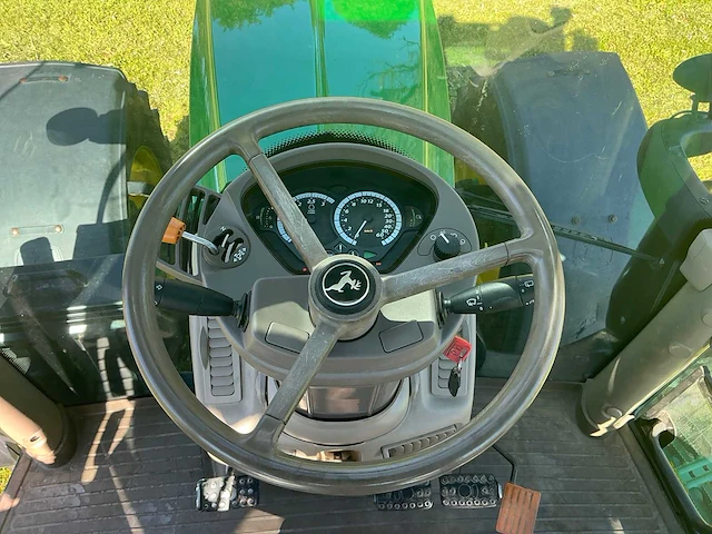 2016 john deere 6110r vierwielaangedreven landbouwtractor - afbeelding 13 van  39