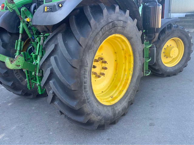 2016 john deere 6155r vierwielaangedreven landbouwtractor - afbeelding 4 van  34