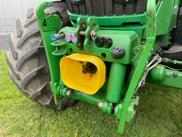 2016 john deere 6215r vierwielaangedreven landbouwtractor - afbeelding 32 van  33