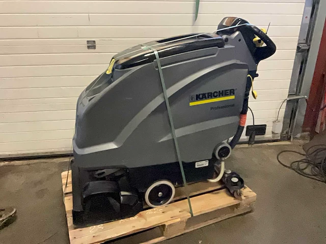 2016 karcher b 40 c ep vloerreiniger - afbeelding 1 van  8