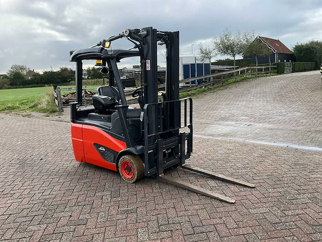2016 linde e16-02 vorkheftruck - afbeelding 19 van  24