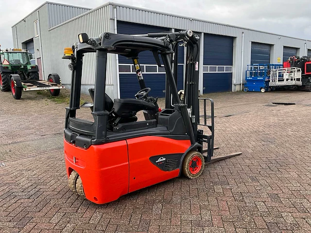 2016 linde e16-02 vorkheftruck - afbeelding 21 van  24