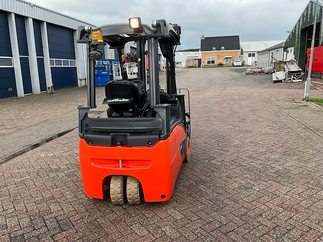 2016 linde e16-02 vorkheftruck - afbeelding 22 van  24
