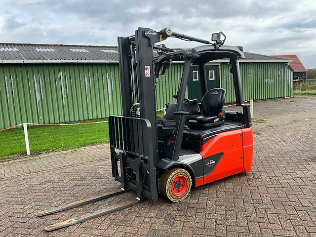 2016 linde e16-02 vorkheftruck - afbeelding 1 van  22