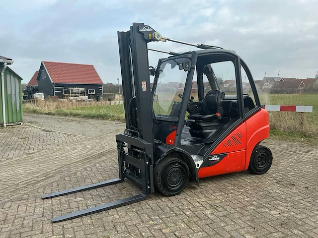 2016 linde h25t-02 vorkheftruck - afbeelding 1 van  17