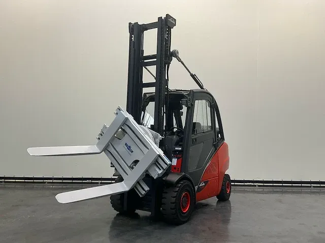 2016 linde h35t-02 vorkheftruck - afbeelding 12 van  24