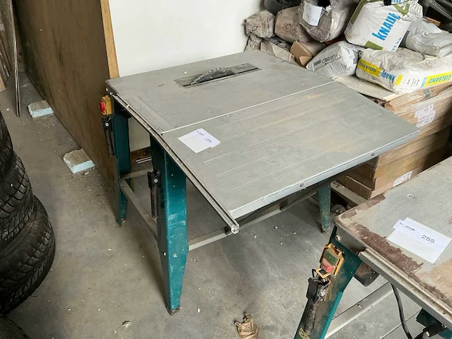 2016 makita 2712 zaagtafel - afbeelding 1 van  6