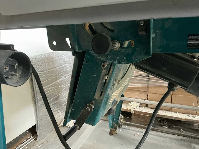 2016 makita 2712 zaagtafel - afbeelding 5 van  6