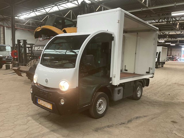 2016 mega rm bedrijfswagen - afbeelding 1 van  11