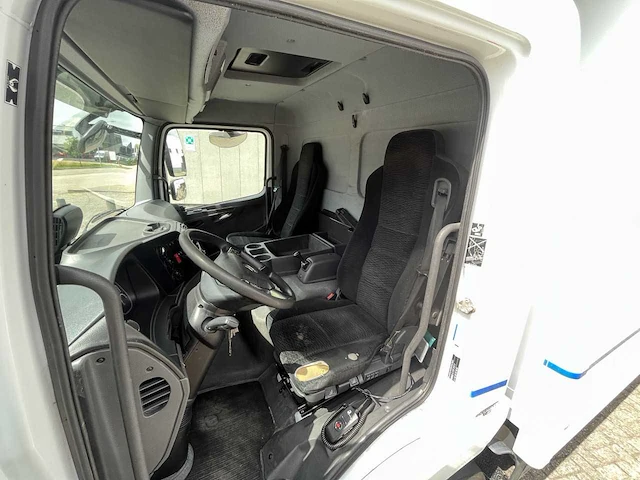 2016 mercedes-benz atego 1521 vrachtwagen - afbeelding 2 van  29