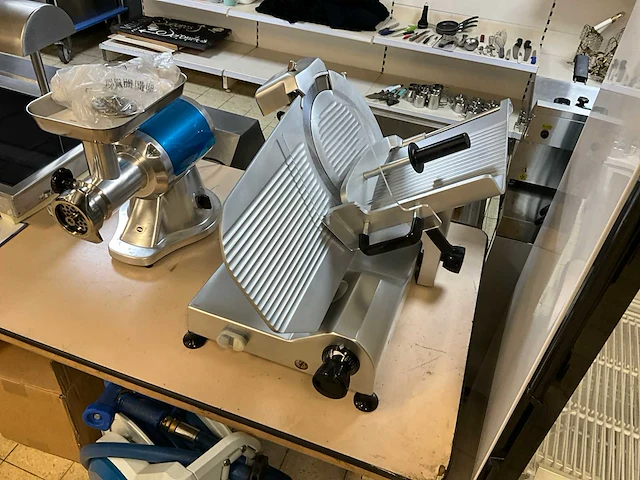 2016 metos g330 snijmachine - afbeelding 2 van  8
