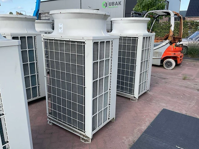 2016 mitsubishi electric city multi pury-p200ylm-a1 koelinstallaties outdoor (2x) - afbeelding 1 van  4
