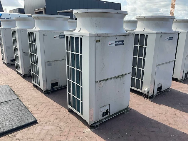 2016 mitsubishi electric city multi pury-p200ylm-a1 koelinstallaties outdoor (2x) - afbeelding 2 van  4