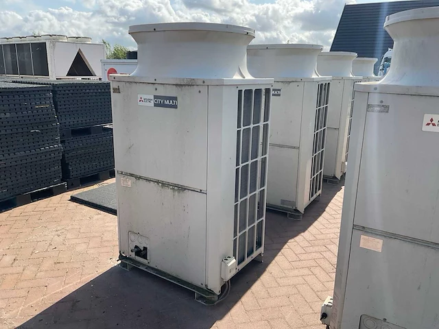 2016 mitsubishi electric city multi pury-p200ylm-a1 koelinstallaties outdoor (2x) - afbeelding 3 van  4