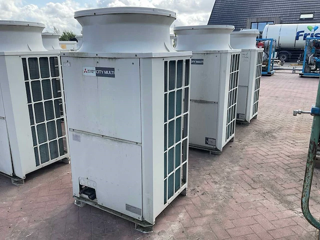 2016 mitsubishi electric city multi pury-p200ylm-a1 koelinstallaties outdoor (3x) - afbeelding 3 van  4