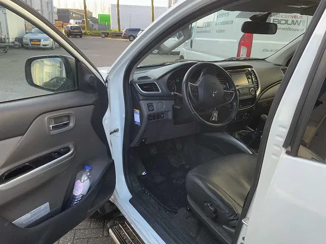 2016 mitsubishi l200 2.4di-d club cab intense pick up truck - afbeelding 6 van  48