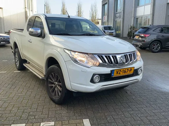 2016 mitsubishi l200 2.4di-d club cab intense pick up truck - afbeelding 23 van  48