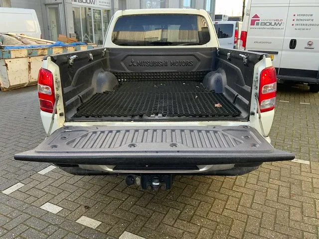 2016 mitsubishi l200 2.4di-d club cab intense pick up truck - afbeelding 42 van  48