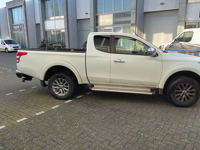 2016 mitsubishi l200 2.4di-d club cab intense pick up truck - afbeelding 34 van  48