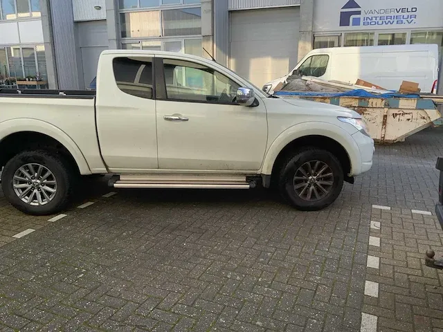 2016 mitsubishi l200 2.4di-d club cab intense pick up truck - afbeelding 44 van  48