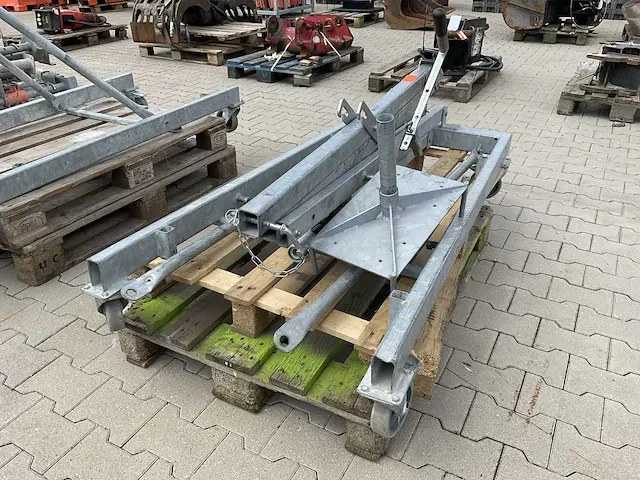 2016 muba kal 275 krachtarmlift / montagelift - afbeelding 1 van  7
