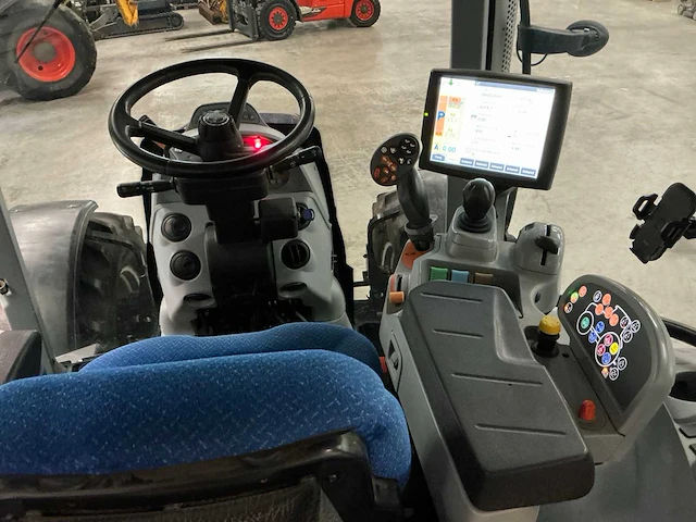 2016 new holland t6.140 bluepower ac vierwielaangedreven landbouwtractor - afbeelding 14 van  23