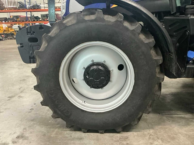 2016 new holland t6.140 bluepower ac vierwielaangedreven landbouwtractor - afbeelding 23 van  23