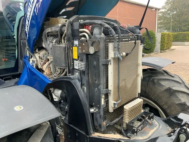 2016 new holland t7.230 blue power vierwielaangedreven landbouwtractor - afbeelding 18 van  28