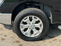 2016 nissan titan xd 5.0 v8 cummins bedrijfswagen - afbeelding 2 van  27