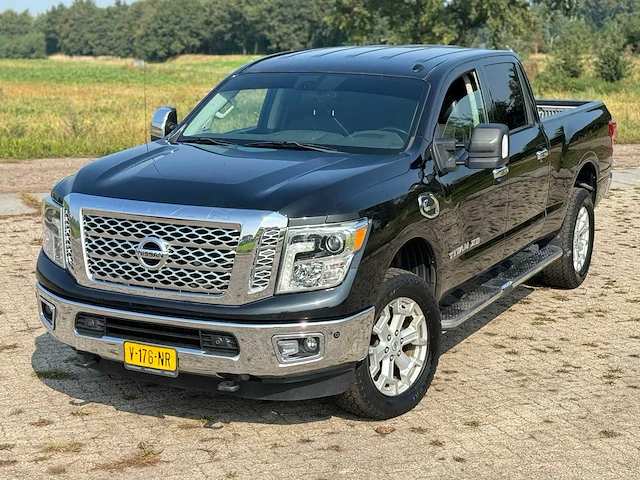 2016 nissan titan xd 5.0 v8 cummins bedrijfswagen - afbeelding 18 van  27
