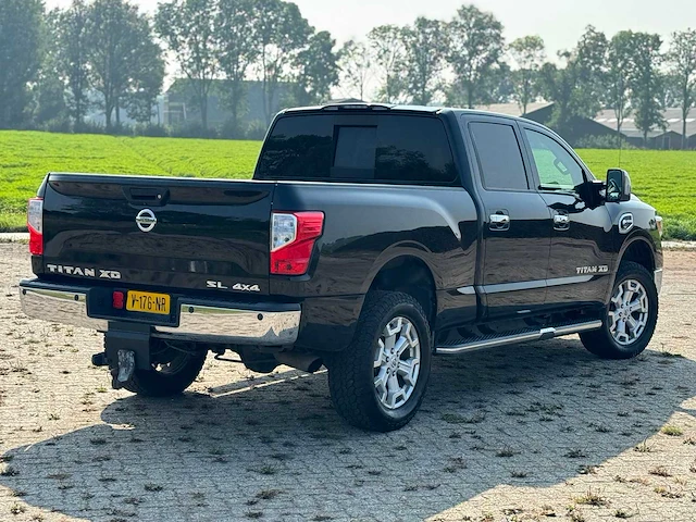 2016 nissan titan xd 5.0 v8 cummins bedrijfswagen - afbeelding 19 van  27