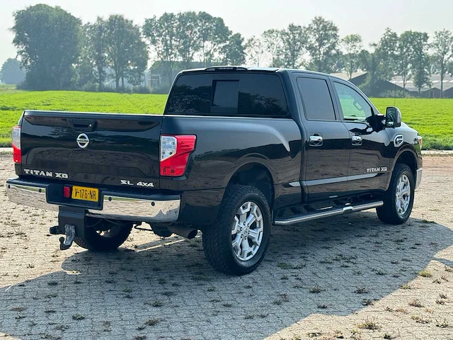 2016 nissan titan xd 5.0 v8 cummins bedrijfswagen - afbeelding 23 van  27