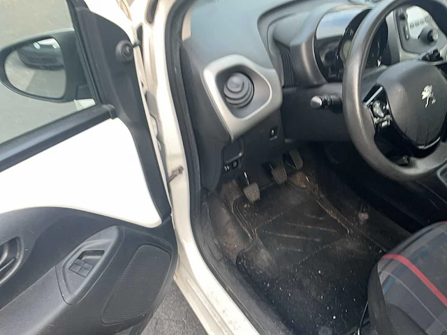 2016 peugeot 108 1.0 e-vti personenauto jd-083-f - afbeelding 2 van  33