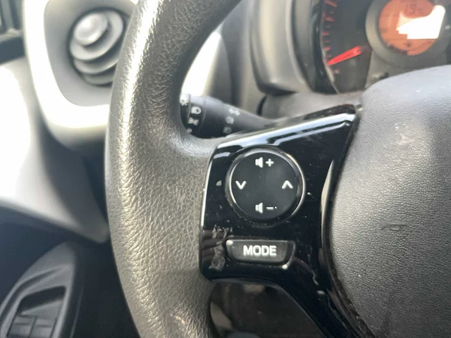 2016 peugeot 108 1.0 e-vti personenauto jd-083-f - afbeelding 7 van  33