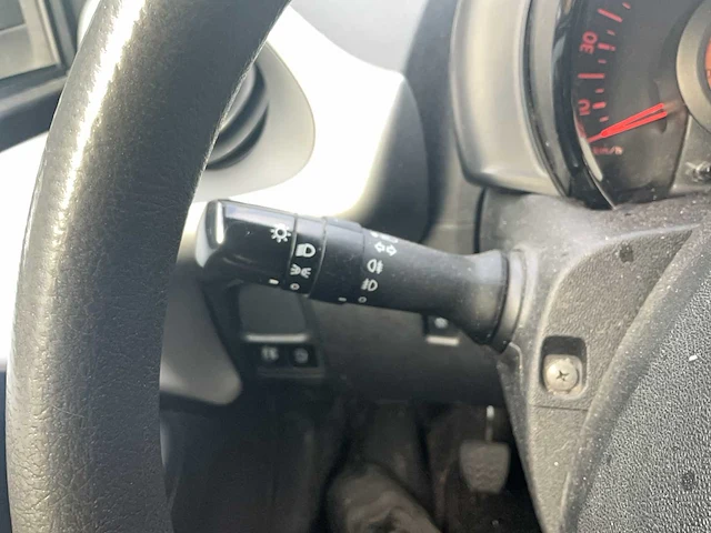 2016 peugeot 108 1.0 e-vti personenauto jd-083-f - afbeelding 9 van  33