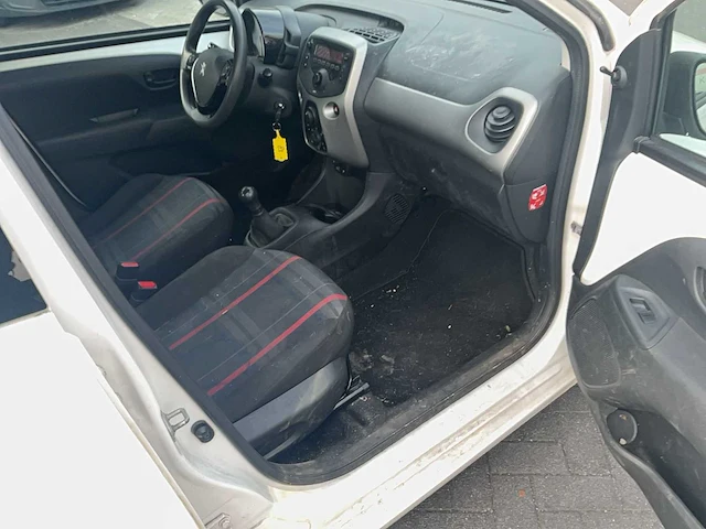 2016 peugeot 108 1.0 e-vti personenauto jd-083-f - afbeelding 24 van  33