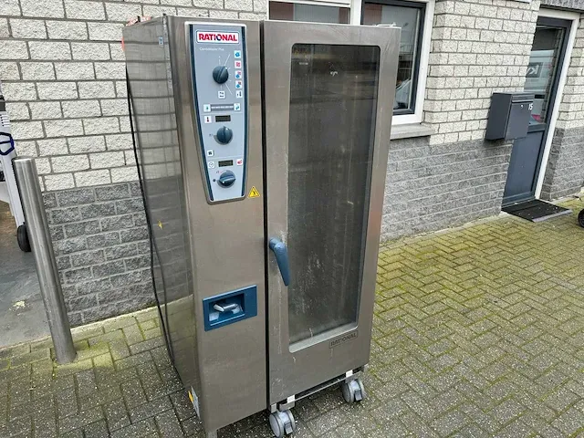 2016 rational combi master plus combisteamer - afbeelding 1 van  8